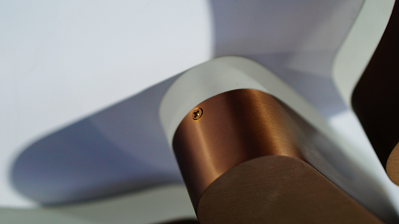 大型楼顶麻豆TV在线观看使用镀锌板还是铝板比较好？