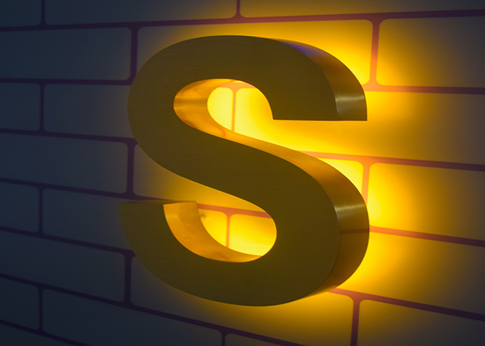 背LED麻豆TV在线观看