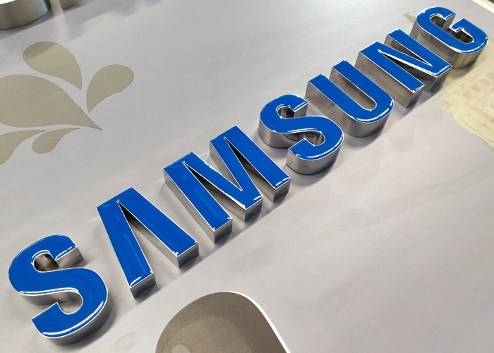 招牌麻豆TV在线观看合适使用什么材料的LED麻豆TV在线观看? 招牌麻豆TV在线观看合适使用什么材料的LED麻豆TV在线观看?