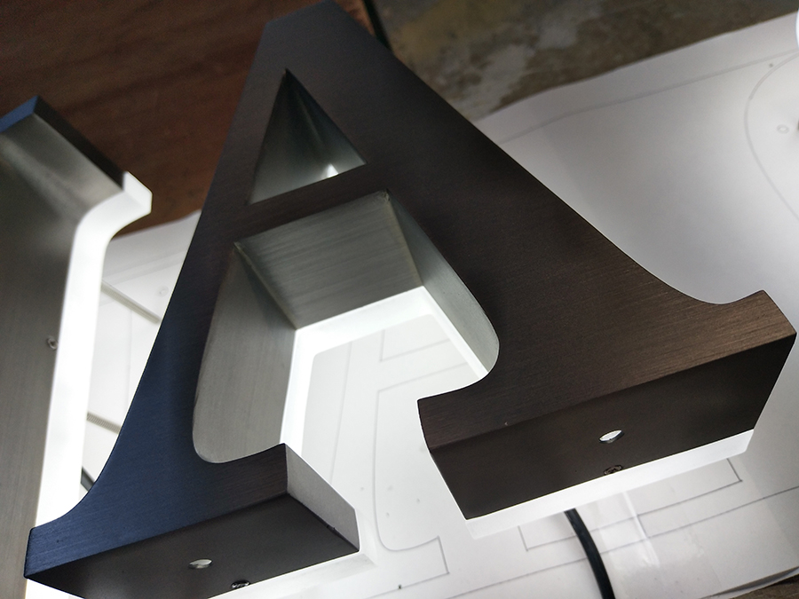 7种常见的LED背麻豆TV在线观看工艺特点和使用场景分析