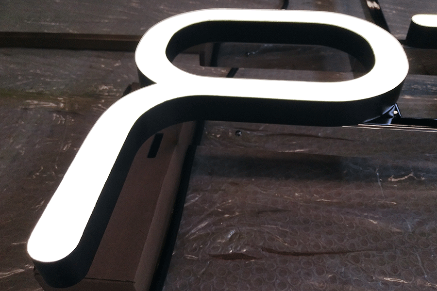 超级字和树脂麻豆TV在线观看的优点和缺点对照分析