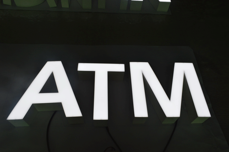 led无边字有什么主要优点特点？