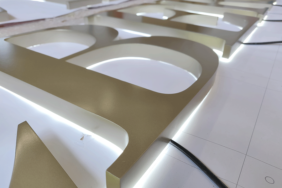 不锈钢字门头招牌制作有什么优点？