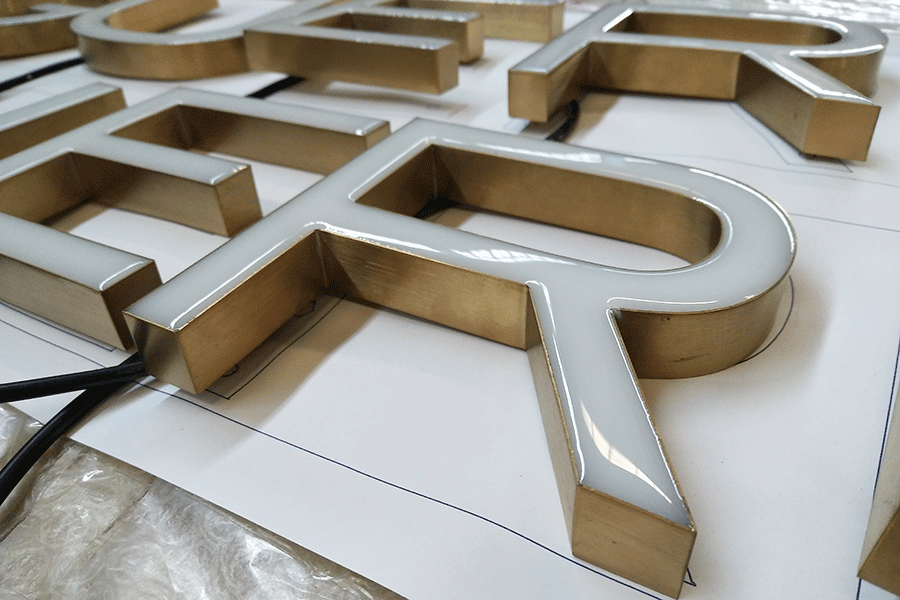 制作室内LED树脂字有哪些优点？