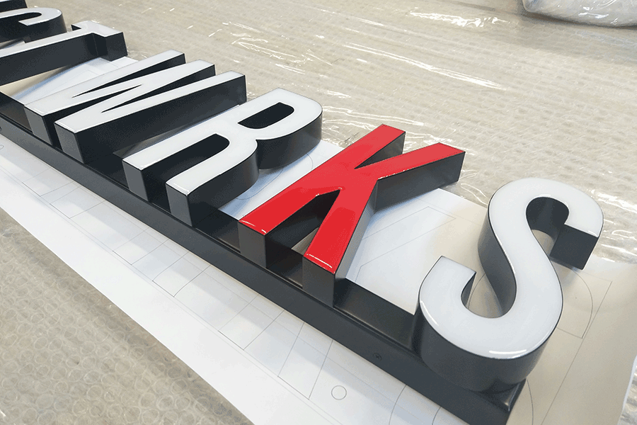 设计制作LED树脂字有什么主要优点？