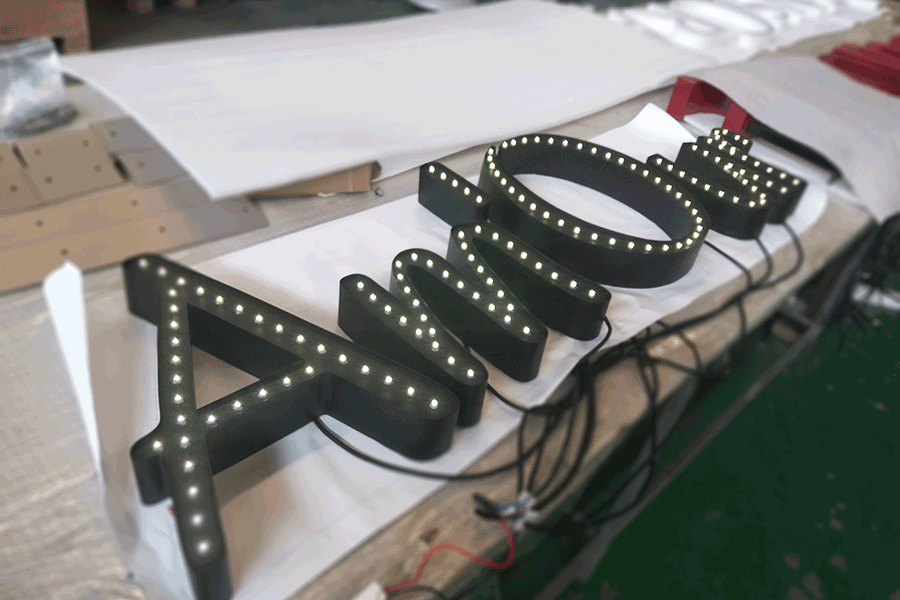 设计制作外露冲孔字有什么要求？