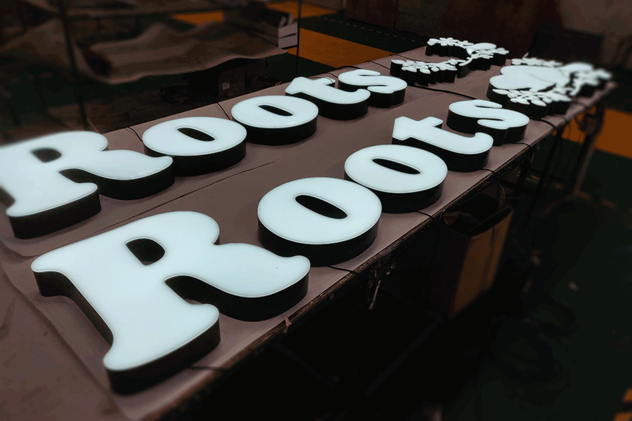 麻豆视频APPIOS无边框字标识标牌有什么特色？